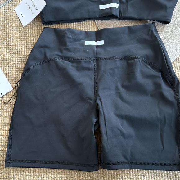 HOUSESculpt 5.5" Bike Short and Racerback Bra - Picture 5 of 6